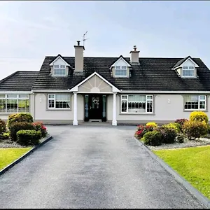 Homestay Green Haven V93p230, Killarney